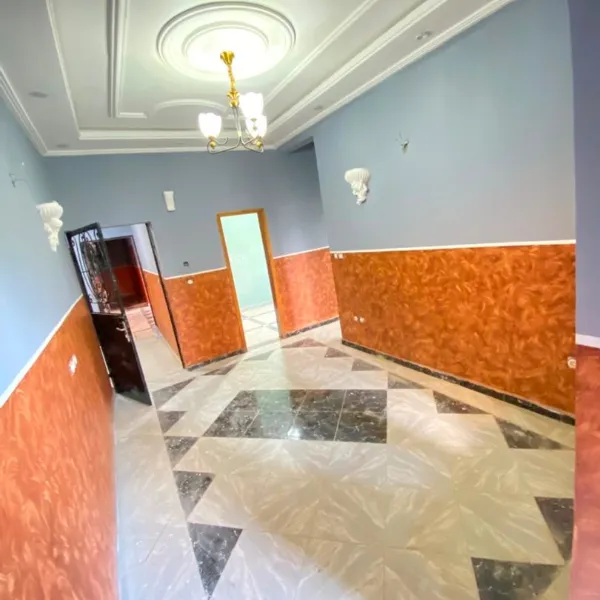 Studio moderne à louer à Carrefour Tsimi