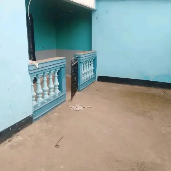 Maison individuelle 3 chambres à louer à Nlongkak, avec un accès vers Nkol-Eton
