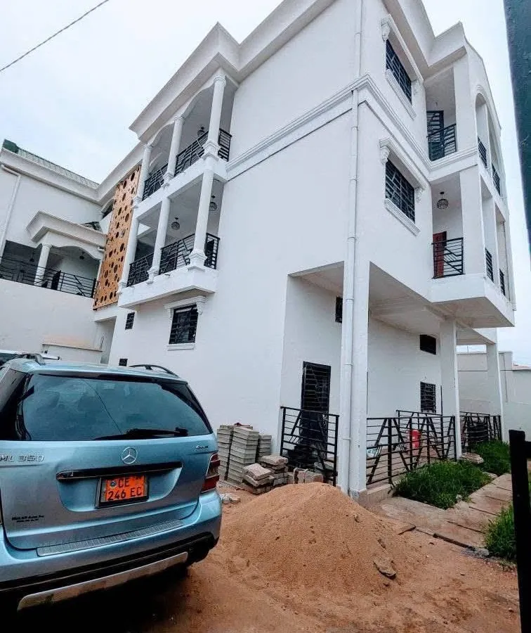 Studio moderne VIP à louer à Tsinga Village