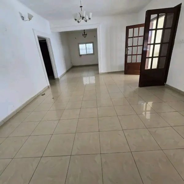 Villa 3 chambres à louer à Nsam Obam