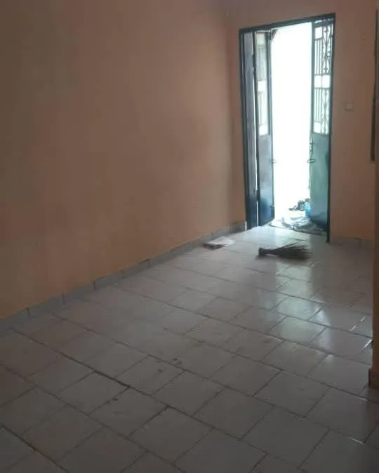 Studio moderne à louer à Mimboman