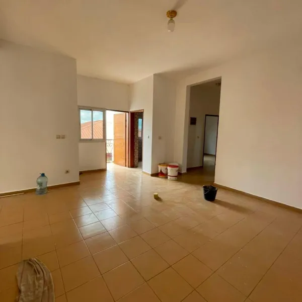 Appartement 2 chambres à louer à Titi Garage