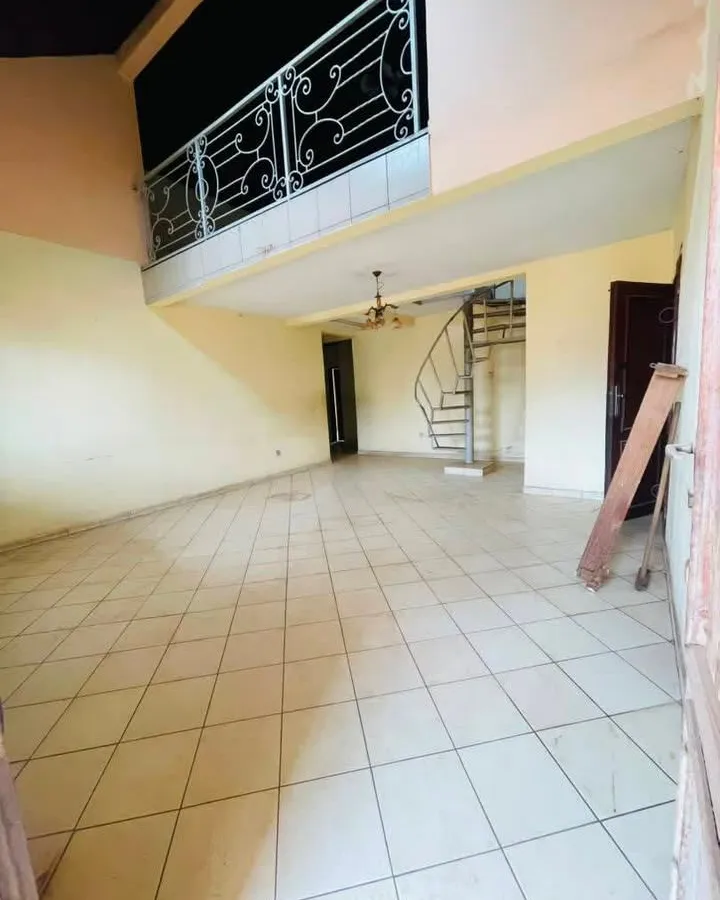 Appartement à louer à Mvan