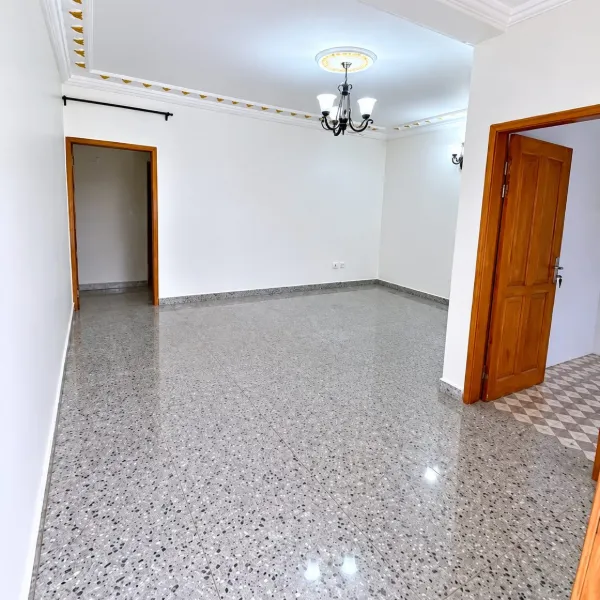 Studio moderne à louer à Biyem-Assi