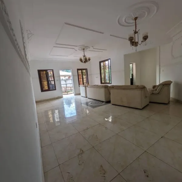 Appartement moderne 3 chambres à louer à Odza Messamendongo
