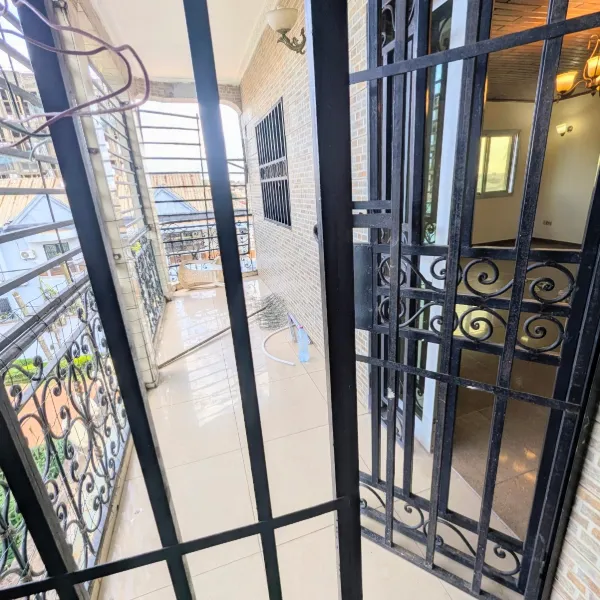 Appartement 2 chambres avec balcons à louer à Omnisports