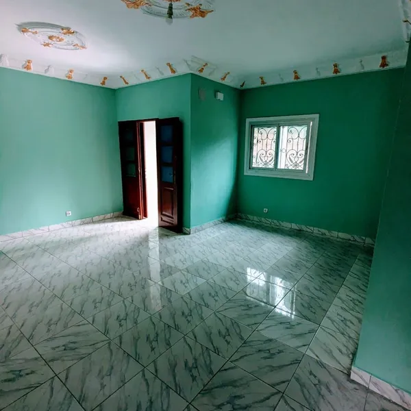 Appartement moderne à louer à Soa