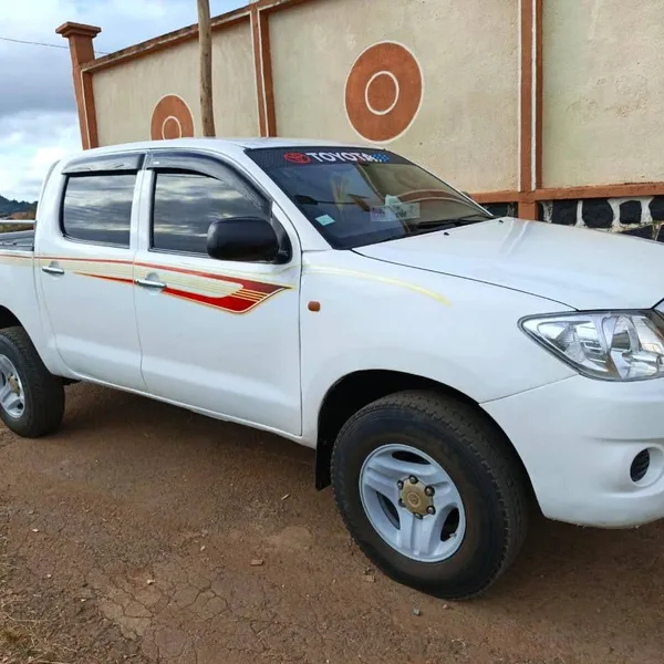 Toyota Hilux Double Cabine 4x4 Diesel 2012 à vendre à Yaoundé