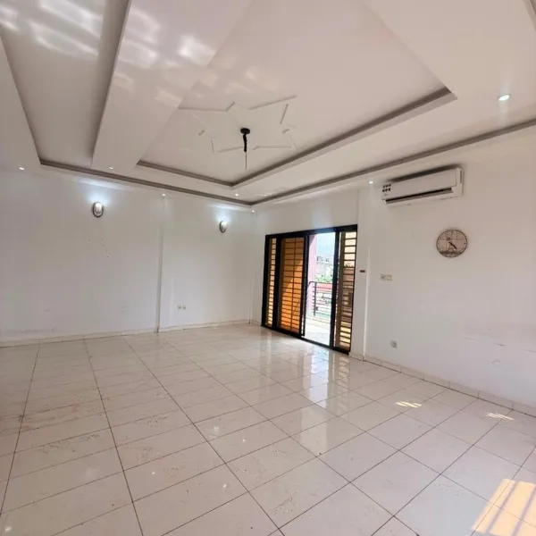 Appartement haut standing 2 chambres à louer à Nkolfoulou