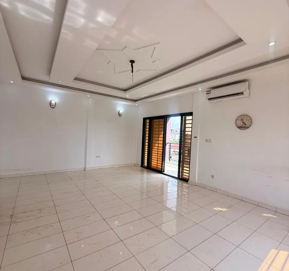 Appartement haut standing 2 chambres à louer à Nkolfoulou