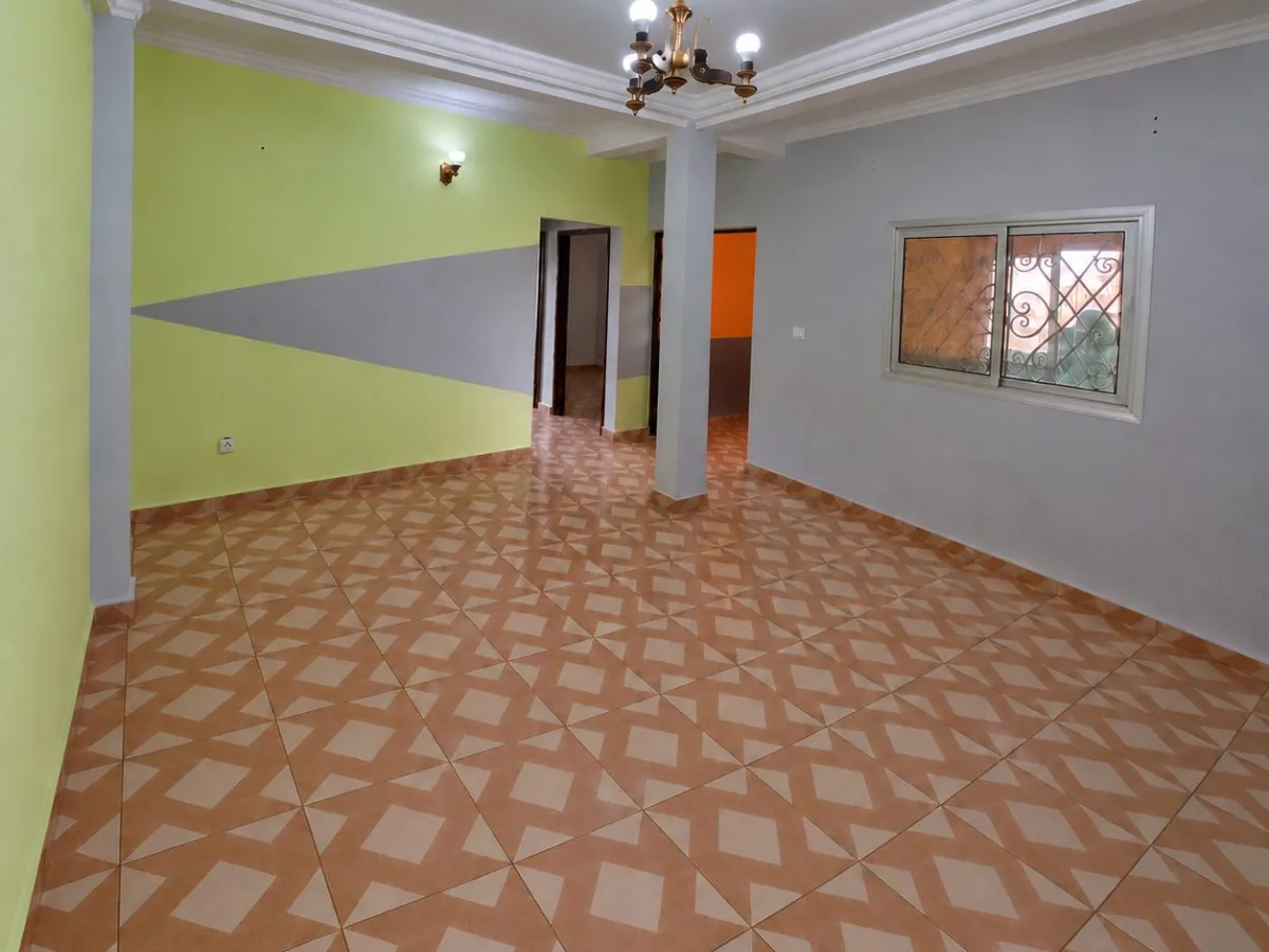 Appartement 2 chambres à louer à Nsimeyong