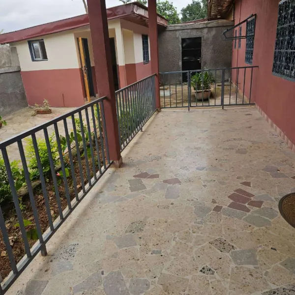 Villa 4 chambres à louer à Omnisports