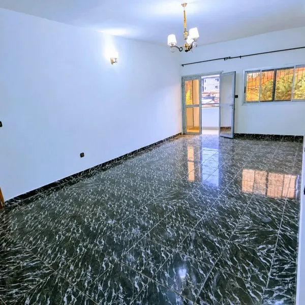 Appartement 2 chambres à louer à Nkolfoulou