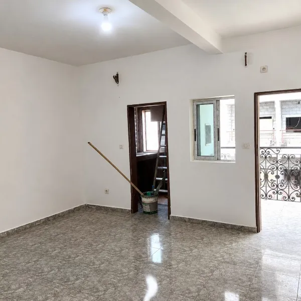 Appartement 2 chambres à louer à 80k à Simbock