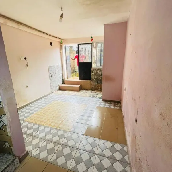 Chambre avec cuisine à louer au Rond-point Damas