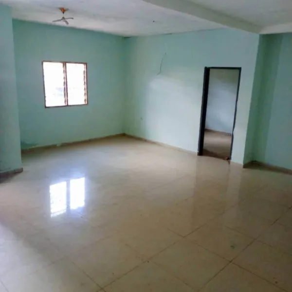 Appartement 3 chambres à louer à Nkolmesseng