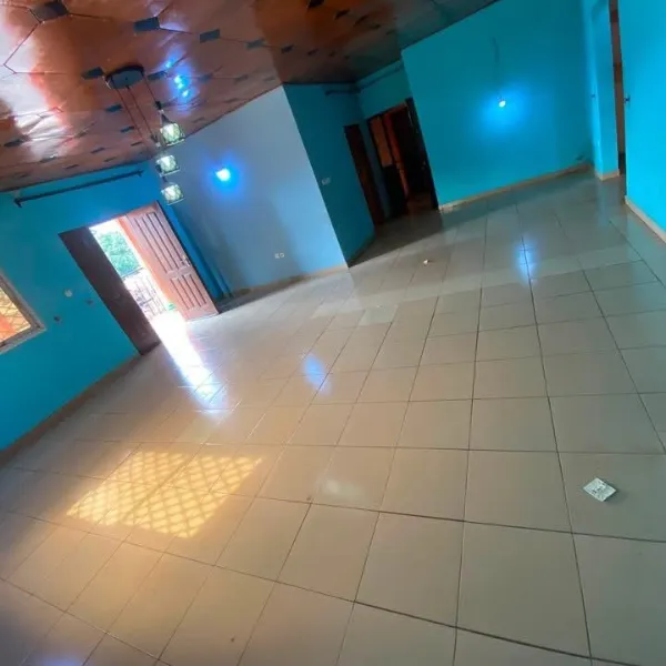 Appartement 2 chambres à louer à Nkolmesseng