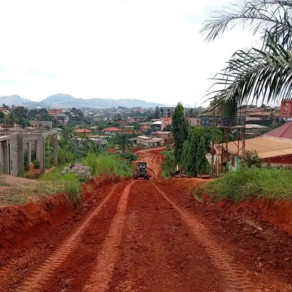 Terrain titré et loti de 600 m² à vendre à la Nouvelle Route Nkolbisson