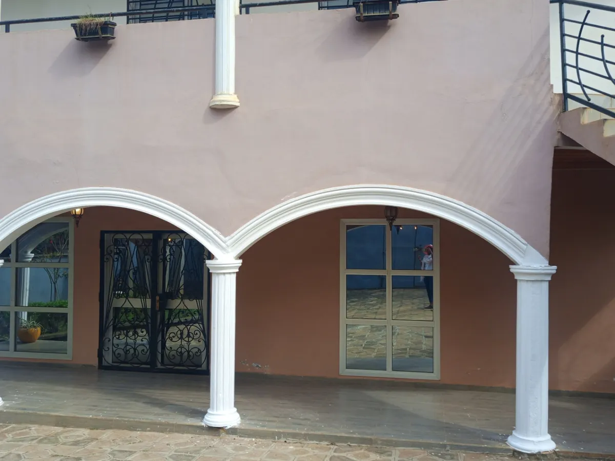 Villa à louer à Messamedongo