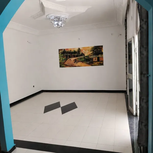 Appartement 2 chambres à louer à115k à Simbock