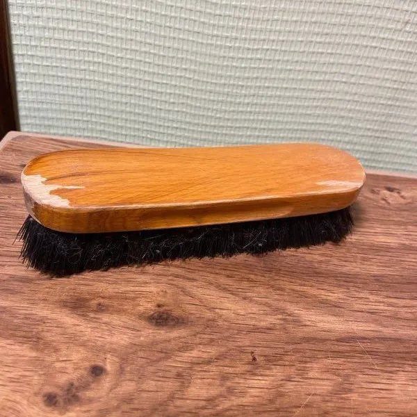 Brosse à habits