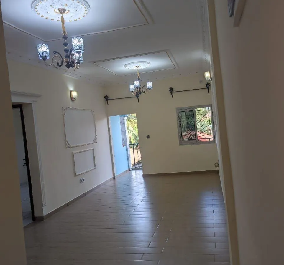 Appartement moderne 2 chambres à louer à Nkoabang Nkombassi