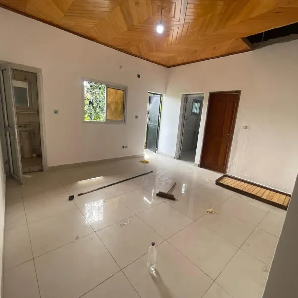 Studio moderne à louer à Nyalla Pariso
