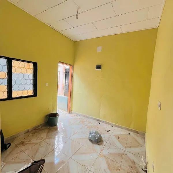 Studio moderne neuf à louer à Etoug-Ebe