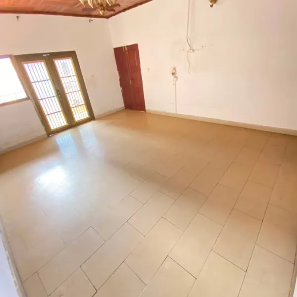 Appartement moderne 3 chambres 4 douches à louer à Nkolbisson