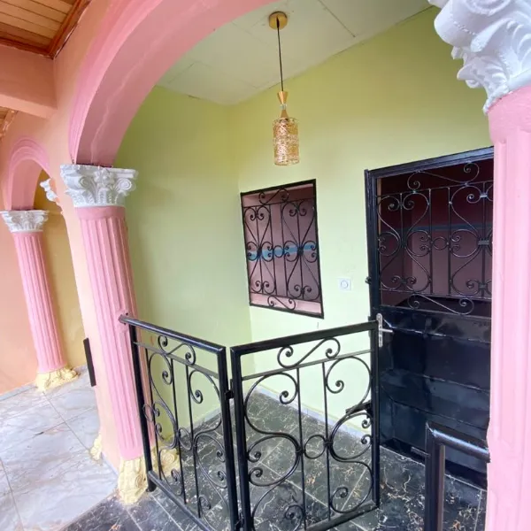 Studio moderne à louer au Camp sonel Oyom-Abang
