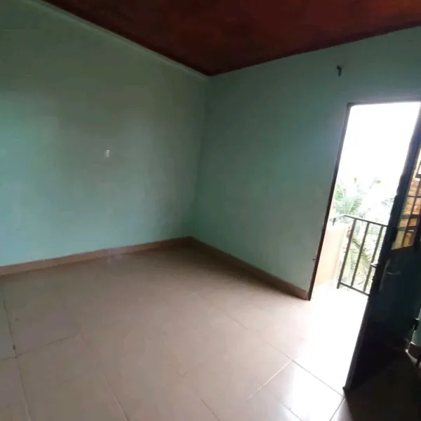 Studio moderne à louer à Etoudi