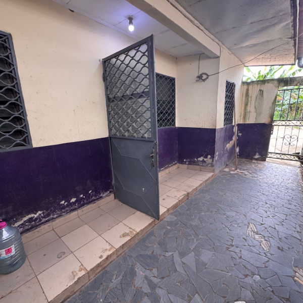 Studio moderne à louer à Yassa
