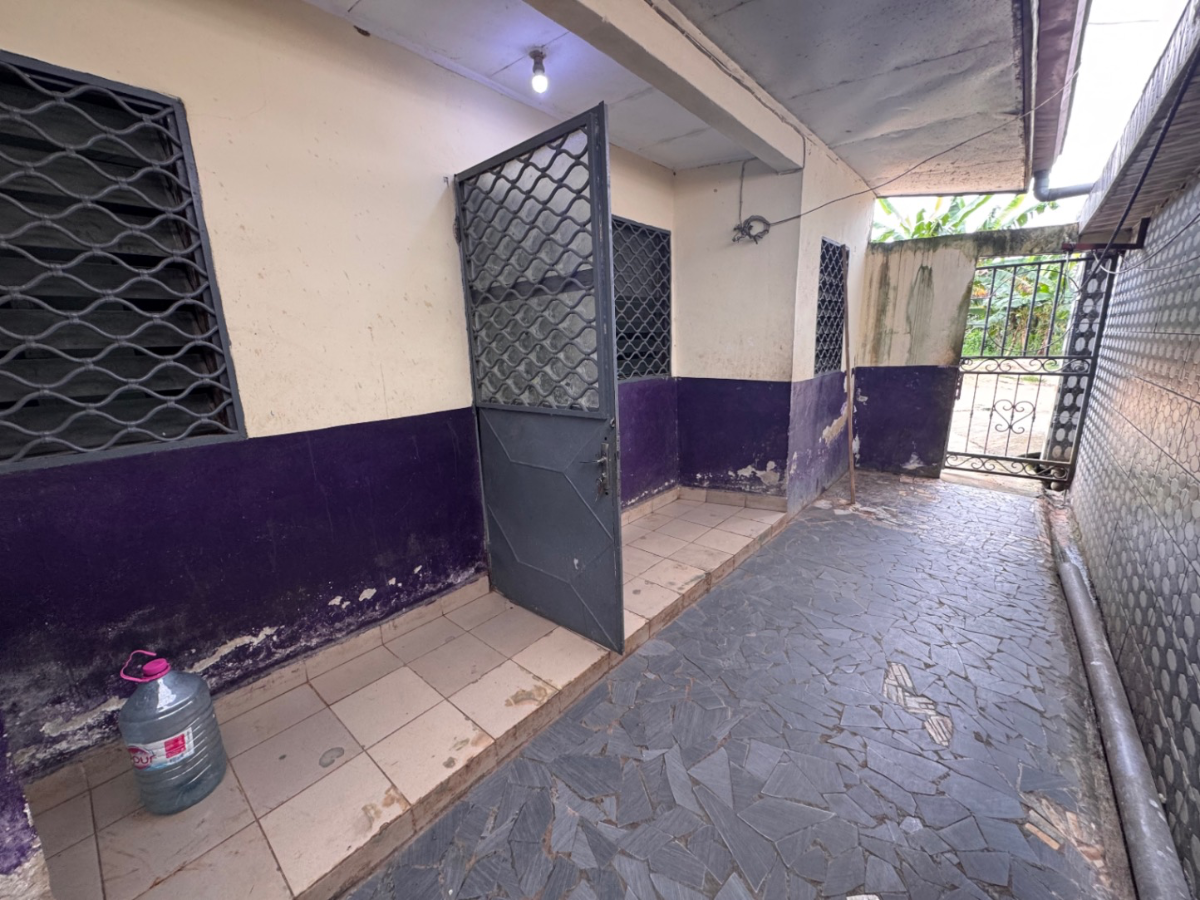 Studio moderne à louer à Yassa