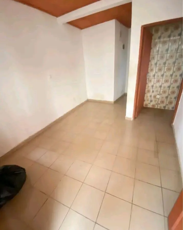 Chambre moderne à louer à Sable Bonamoussadi