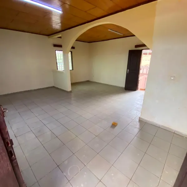 Appartement 2 chambres à louer à Messassi