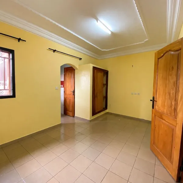 Chambre moderne à louer à Deido Grand Moulin