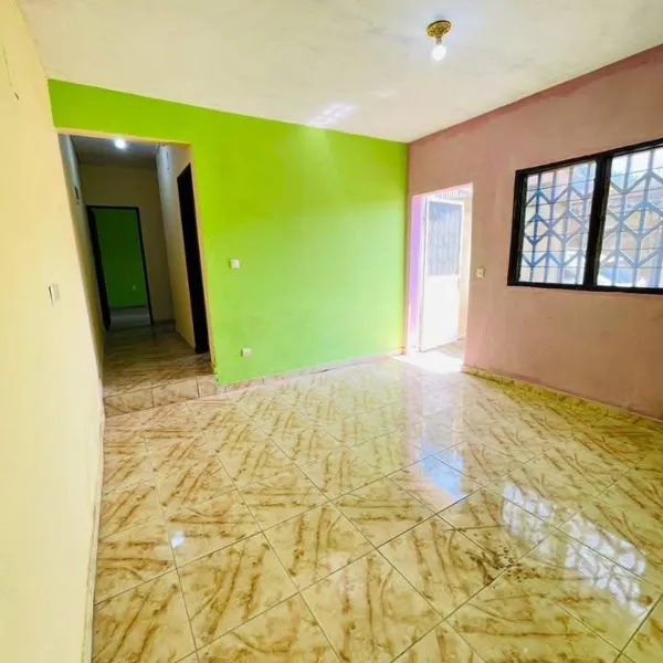 Studio moderne à louer à Oyom-Abang