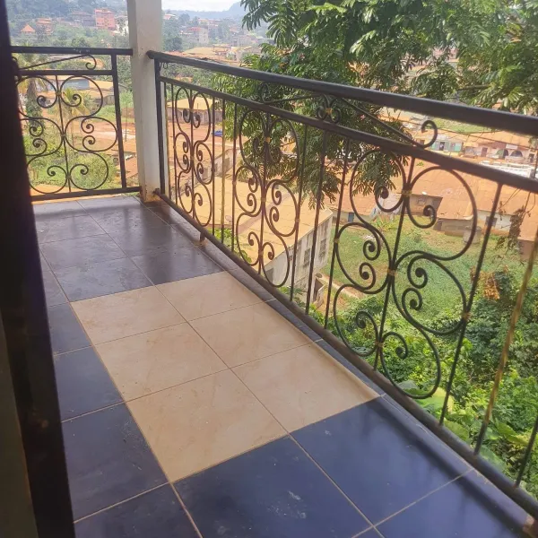 Studio moderne à louer à Nkolbisson