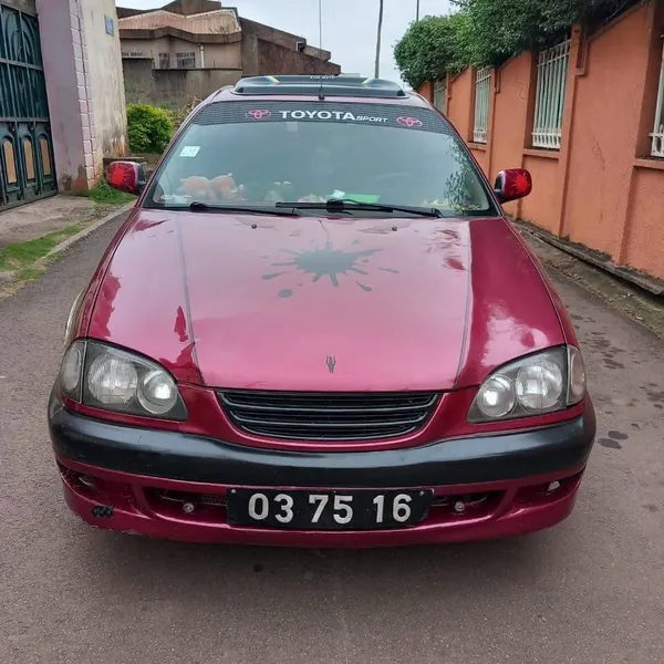 Toyota Avensis Leafback 2000 – Yaoundé