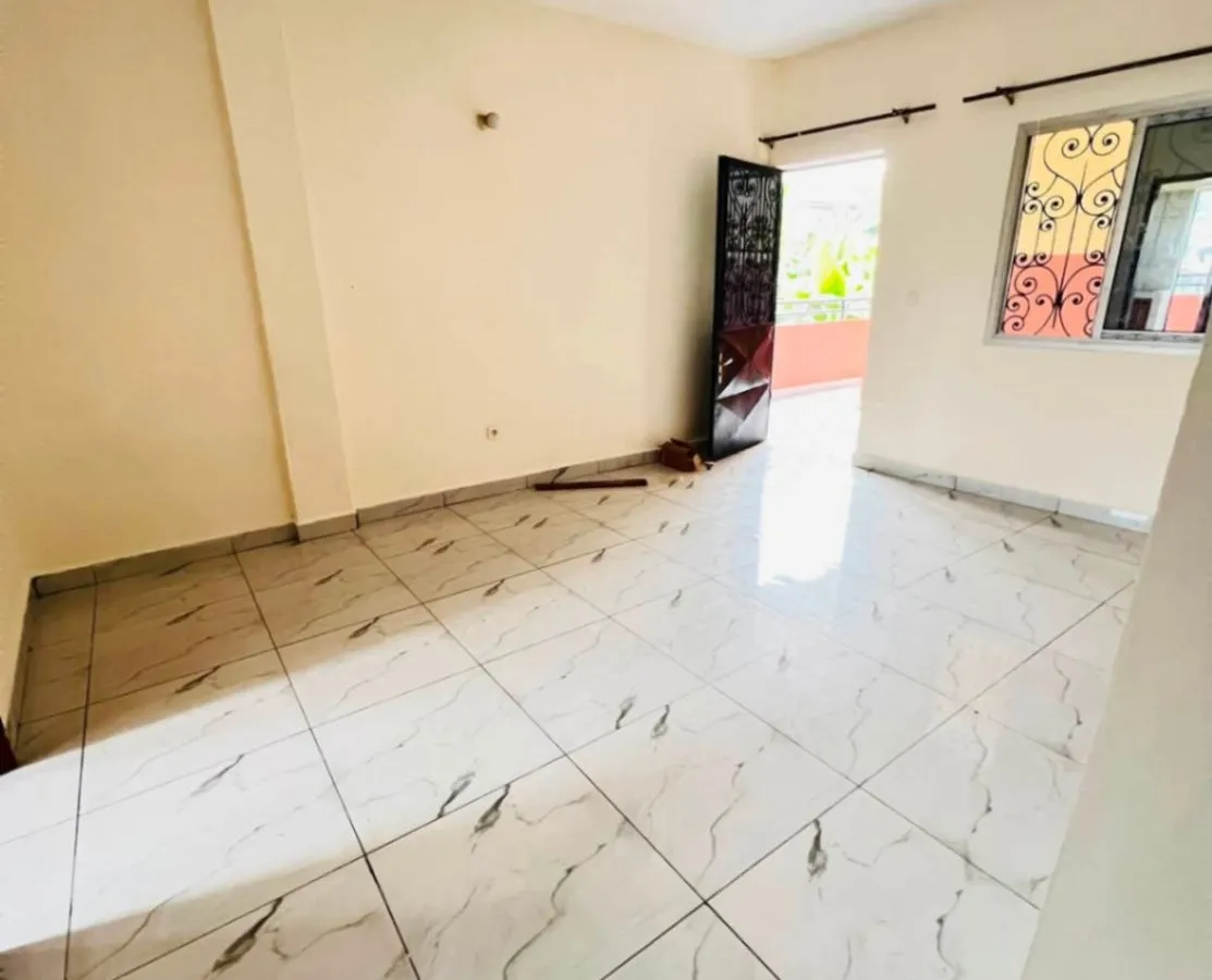 Appartement avec forage à louer à Nkozoa