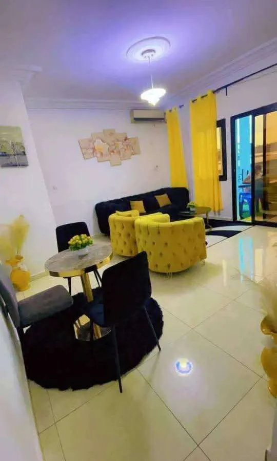 Beau Studio meublé à Bata Nlongkak bordure de route principale