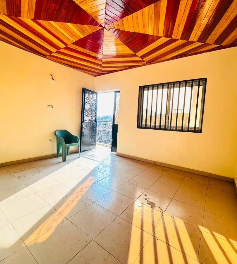 Appartement à louer dans un cadre sécurisé à Biyemassi