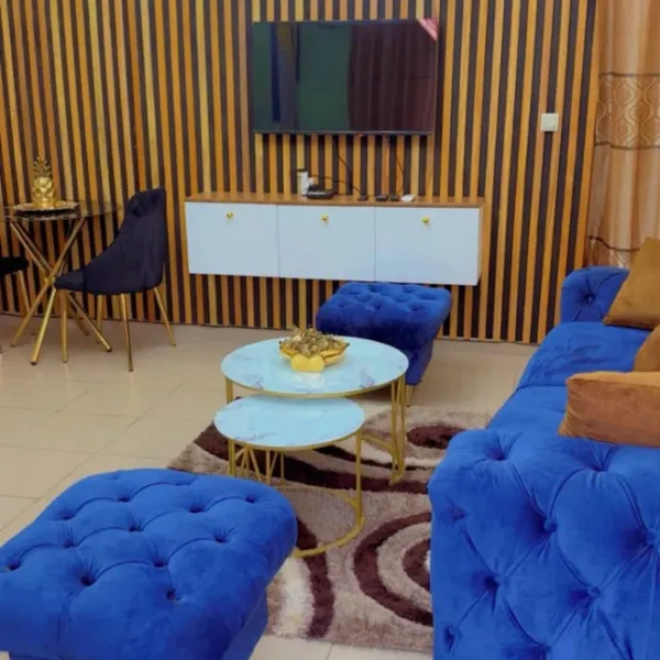 Studio meublé haut standing à louer à Efoulan, Yaoundé
