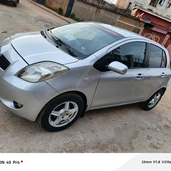 Toyota Yaris Vitz 2009 à vendre à Yaoundé