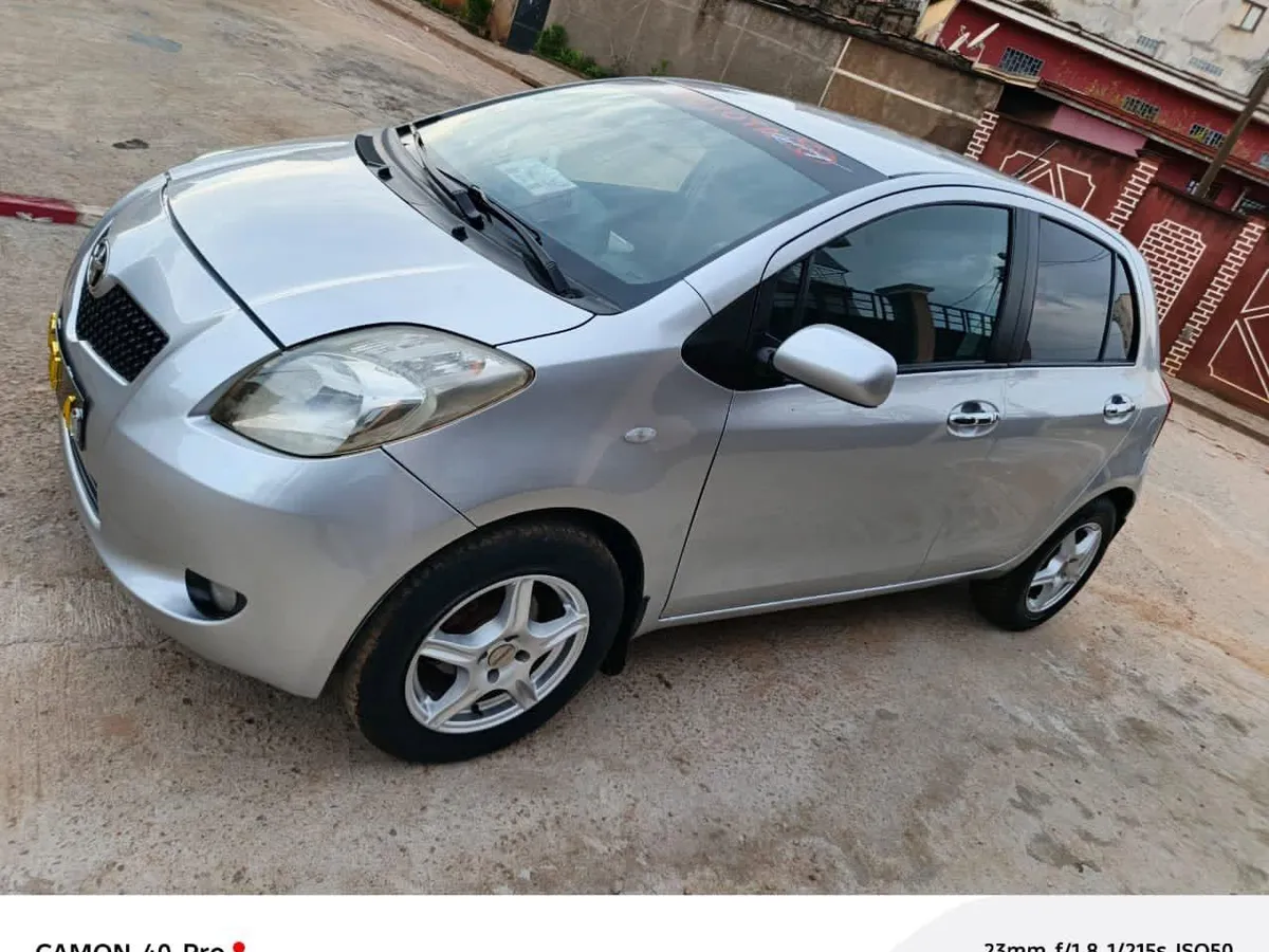 Toyota Yaris Vitz 2009 à vendre à Yaoundé