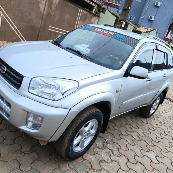 Toyota RAV4 4x4 VVT-i 2004 à vendre à Yaoundé