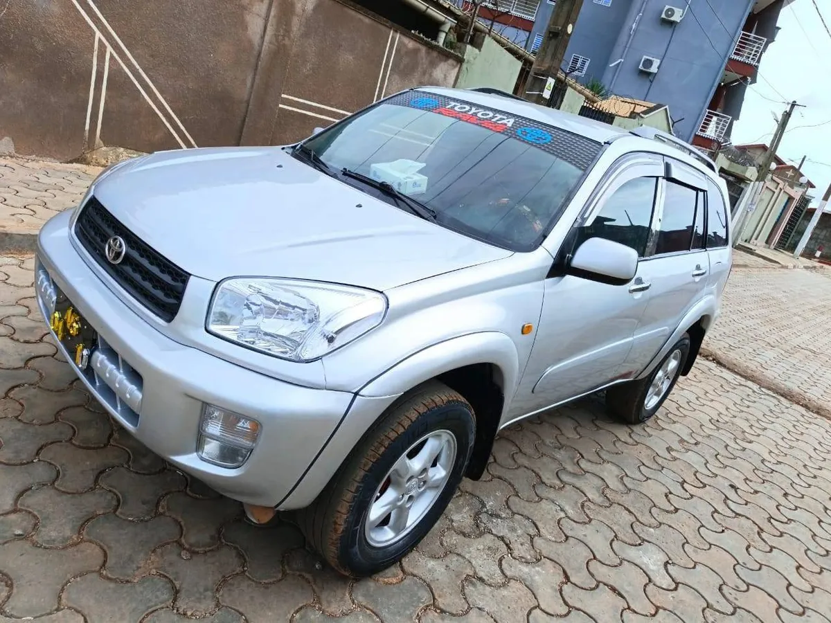 Toyota RAV4 4x4 VVT-i 2004 à vendre à Yaoundé