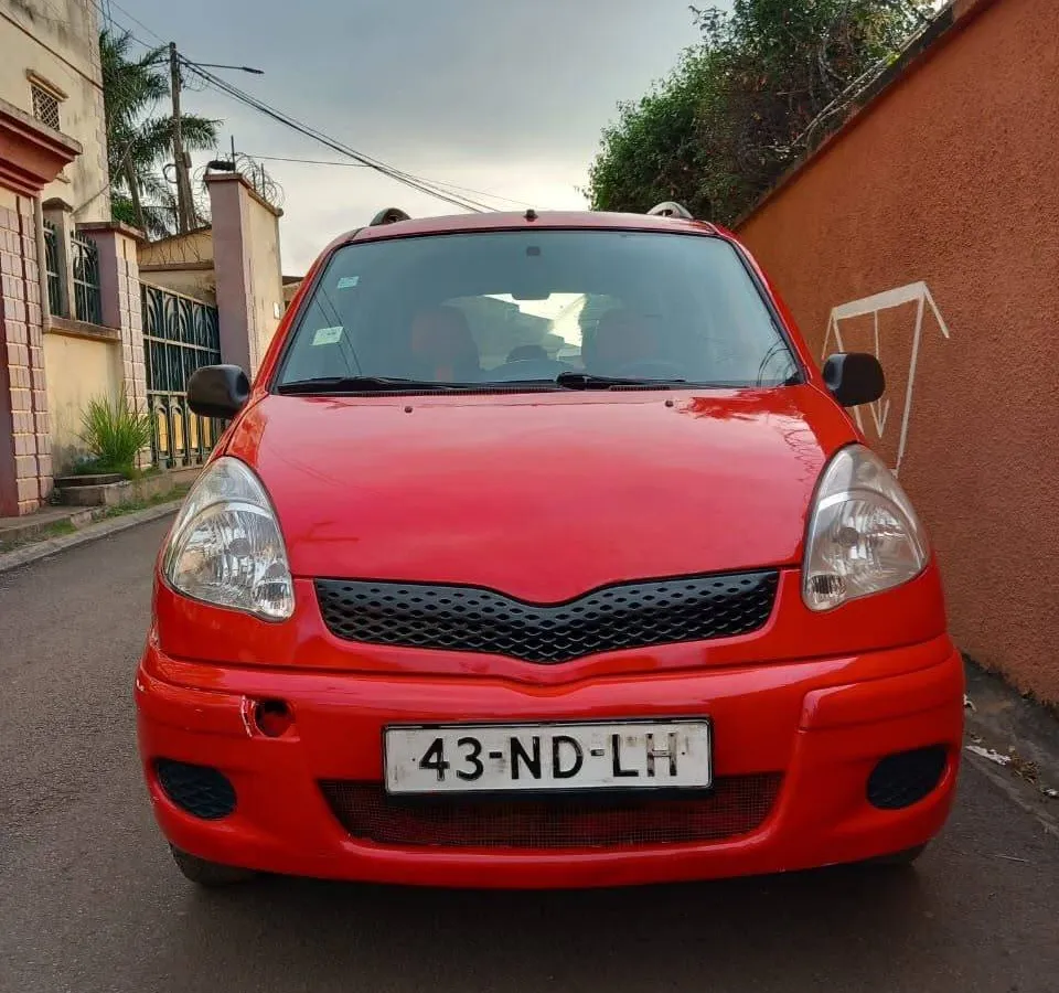 Toyota Yaris Verso 2005 à vendre à Yaoundé