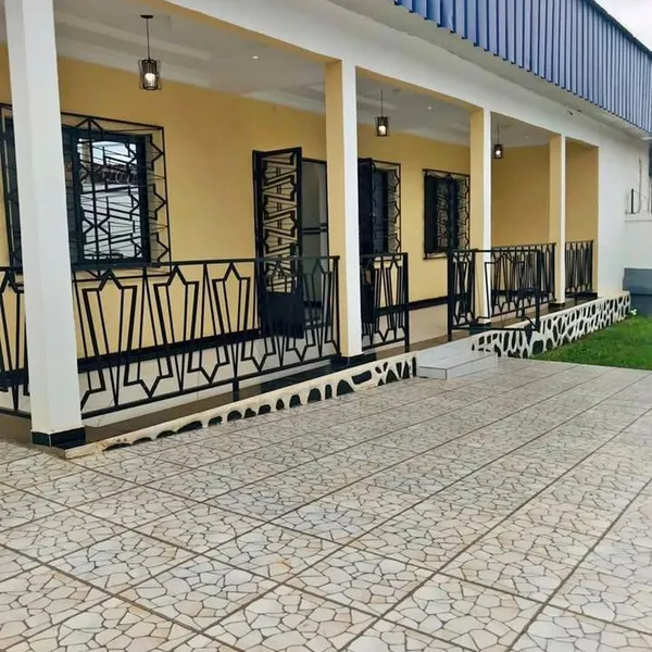 Villa à louer à Carrefour RÉGIE
