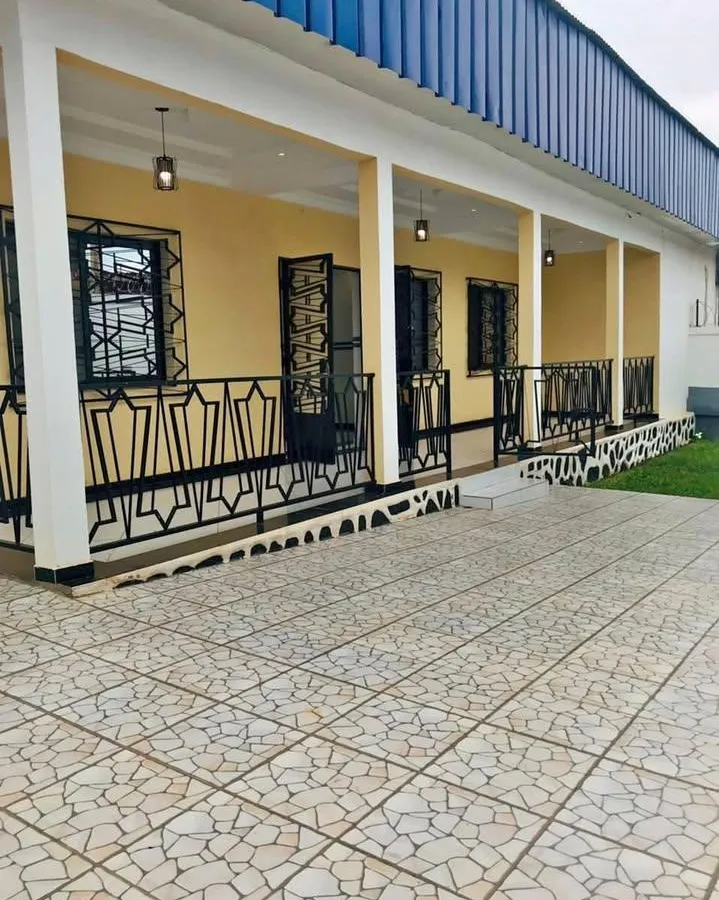 Villa à louer à Carrefour RÉGIE